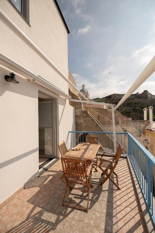 La Procidana House - Corricella Exlusive Terrace Villa Exterior photo